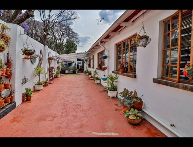 3 BEDROOM HOUSE FOR SALE IN KENSINGTON